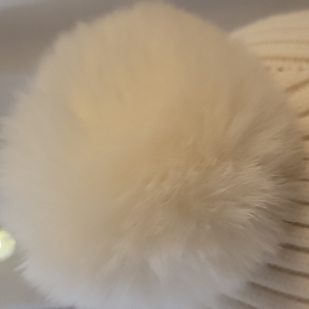 Winter hat - Picture 4 of 5